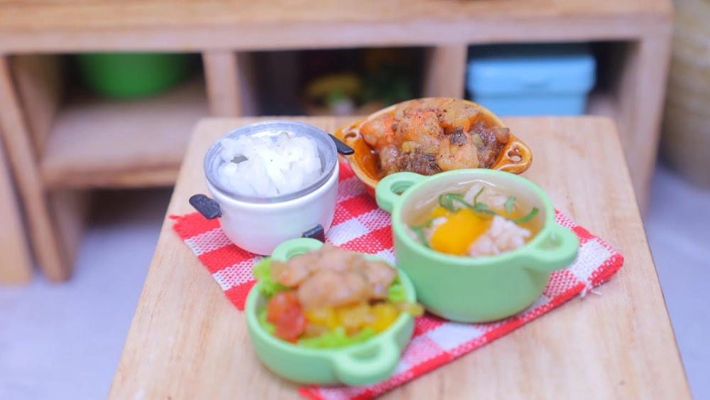 Đồ ăn tí hon mang đến thế giới ẩm thực thu nhỏ sống động