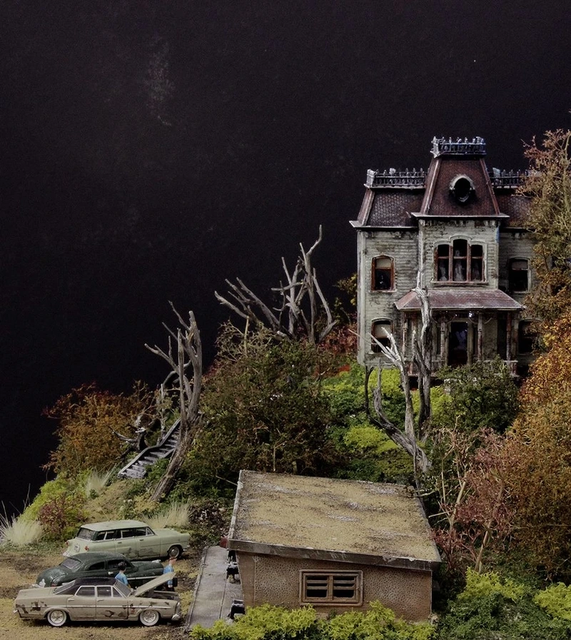 Chi tiết đáng sợ của diorama kinh dị chi tiết