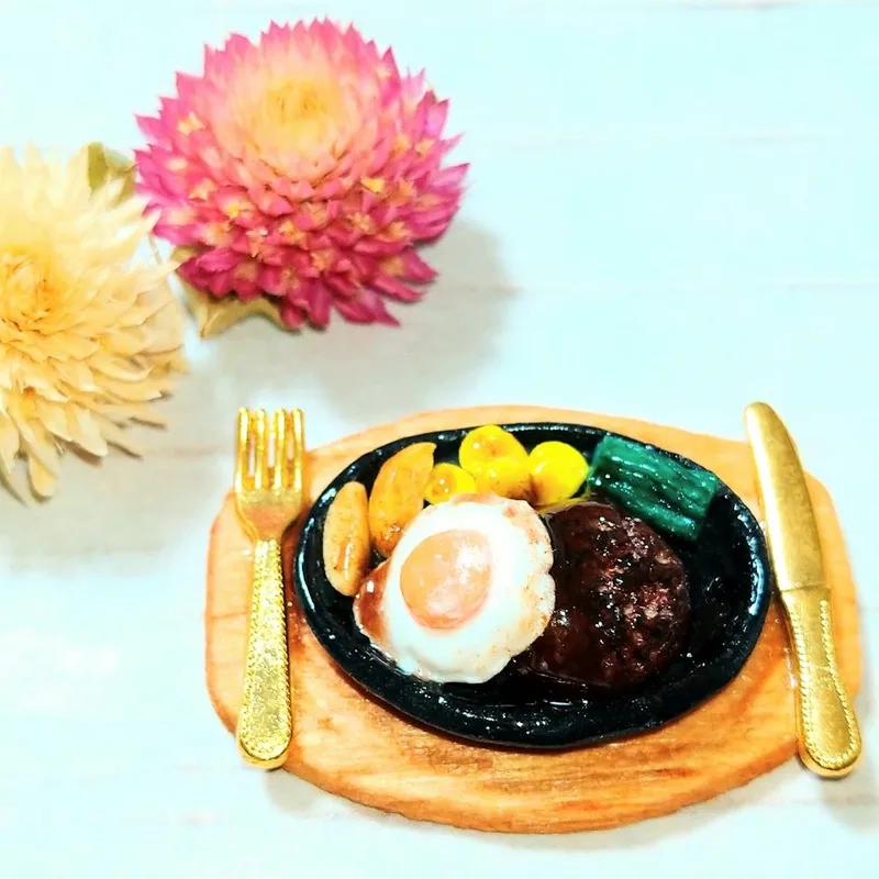 Trải nghiệm thú vị khi rán trứng tiny food