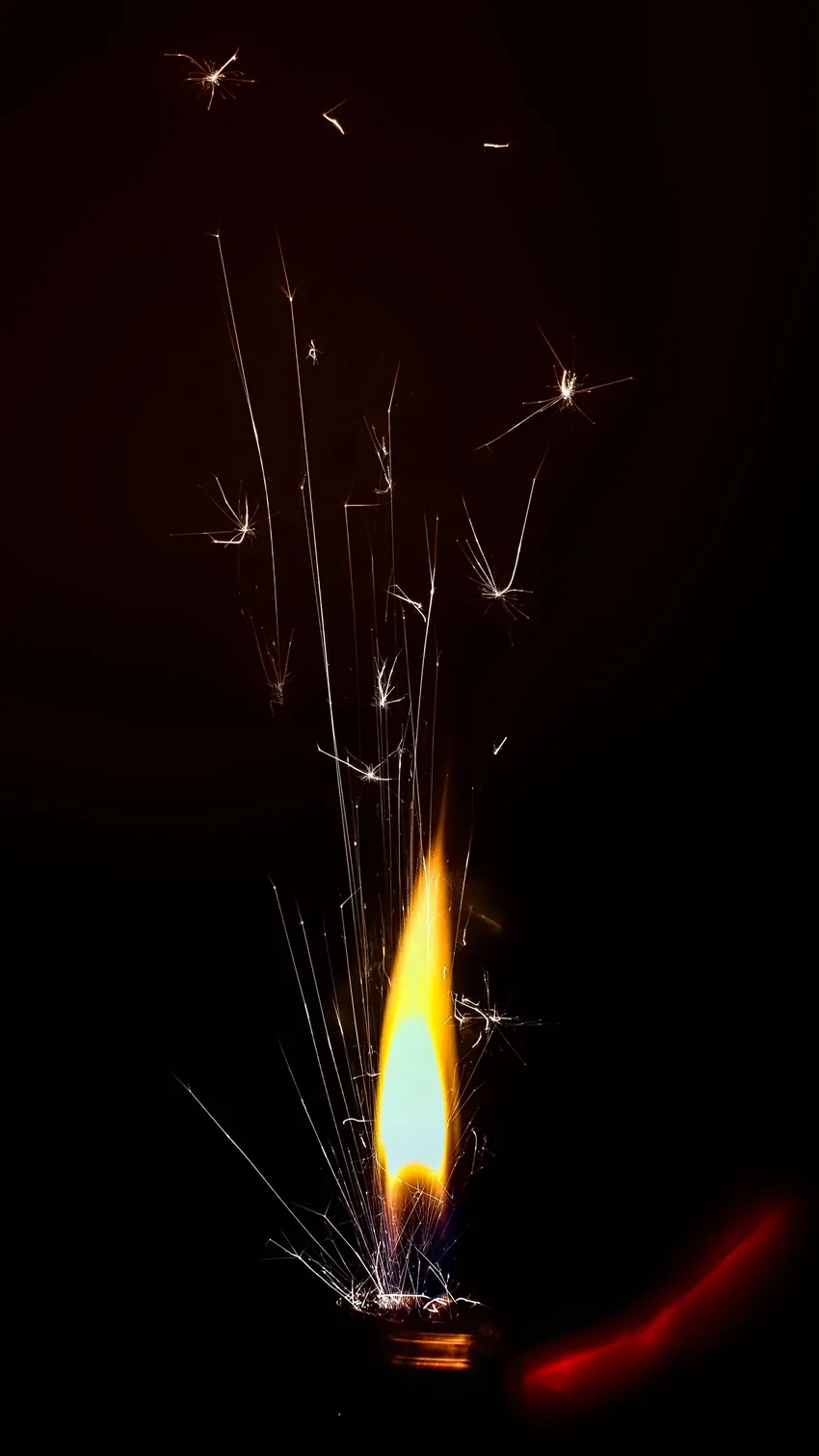 Khám phá ảnh macro tia lửa đầy chi tiết tinh tế