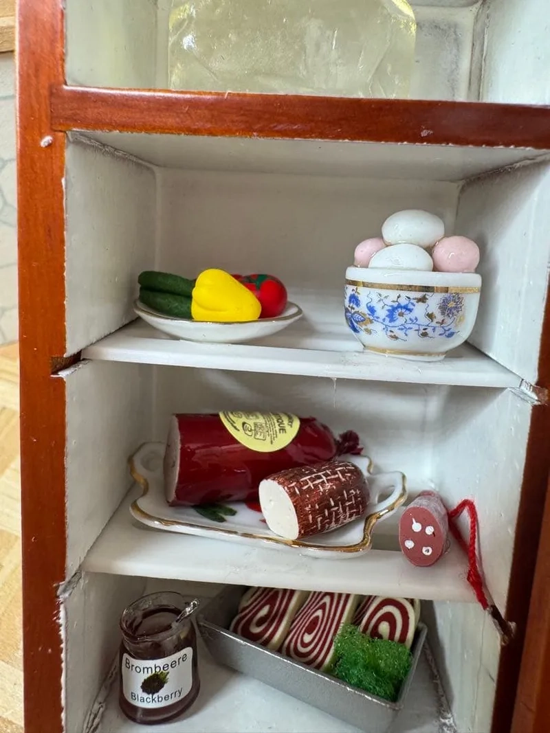 Tủ lạnh cổ điển xinh với tủ lạnh mini vintage