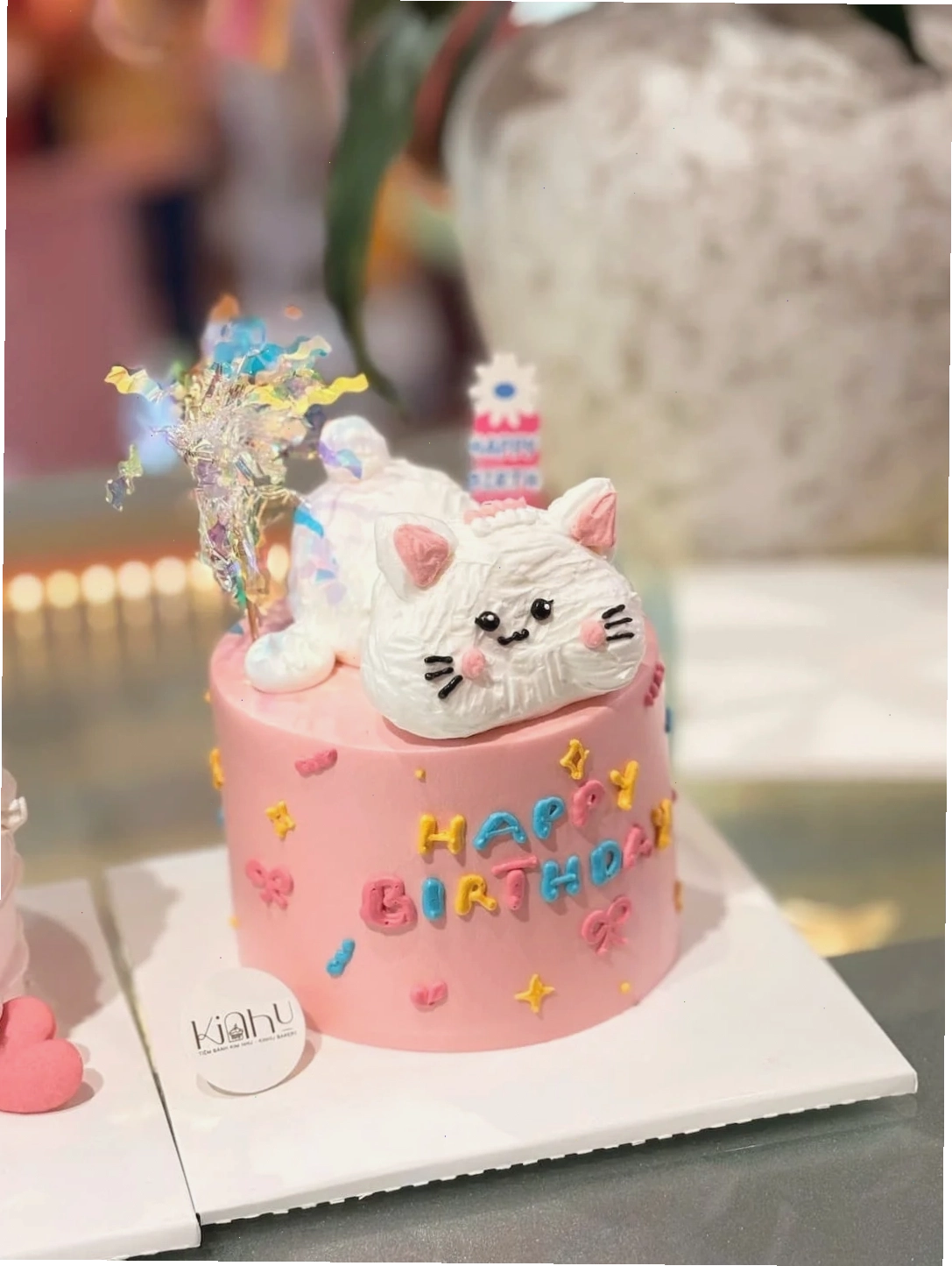 Bánh kem 2 tầng hình mèo cute cho bé gái
