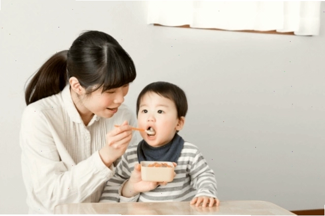 Bé mấy tháng tuổi ăn được cá và các loại thịt giàu đạm khác