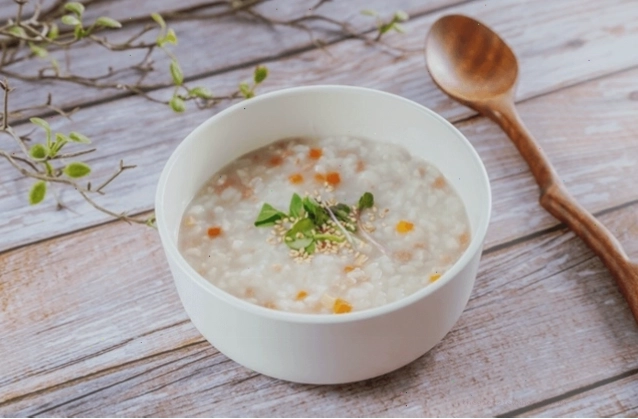 Bí quyết nấu cháo cho bé 7 tháng tuổi thơm ngon và đủ chất