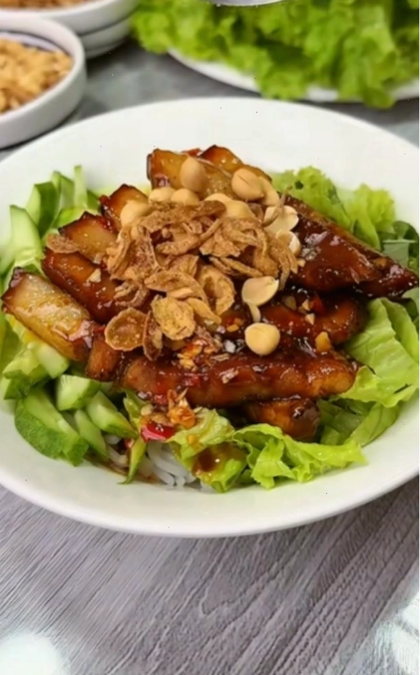Bún thịt khìa nước dừa miền Tây