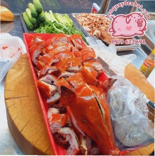 Heo sữa tươi ngon chuẩn bị quay