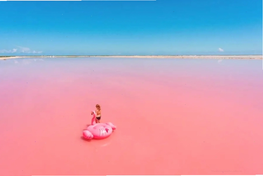 Hồ nước màu hồng độc đáo tại Las Coloradas, Mexico