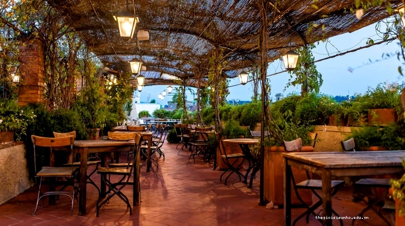 Mẫu quán cafe sân vườn đơn giản, gần gũi với thiên nhiên