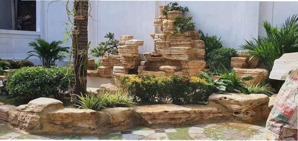 Mẫu sân vườn bằng đá cổ thạch