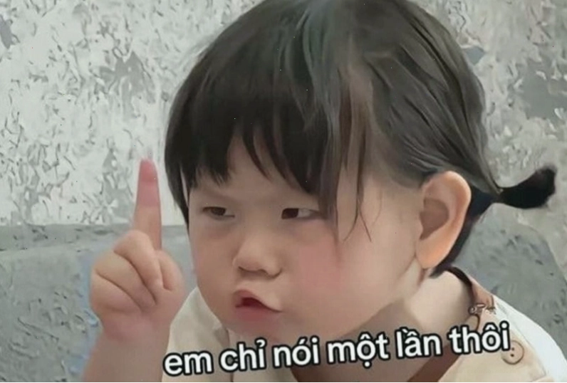 Meme cố lên với em bé đang cố gắng