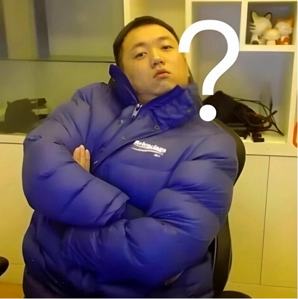 Meme thắc mắc 9 với ánh nhìn tò mò