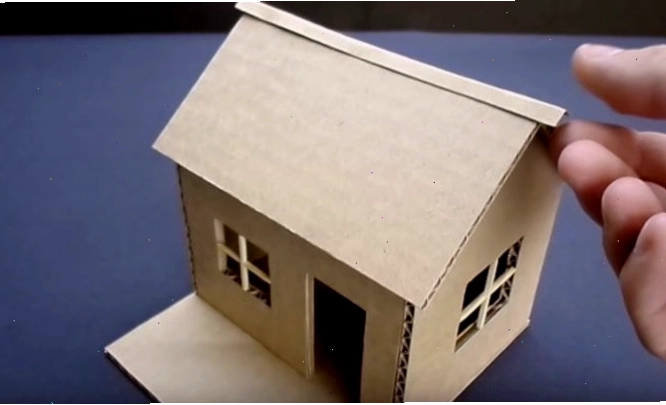 Mô hình nhà bằng giấy carton có cửa ra vào và cửa sổ
