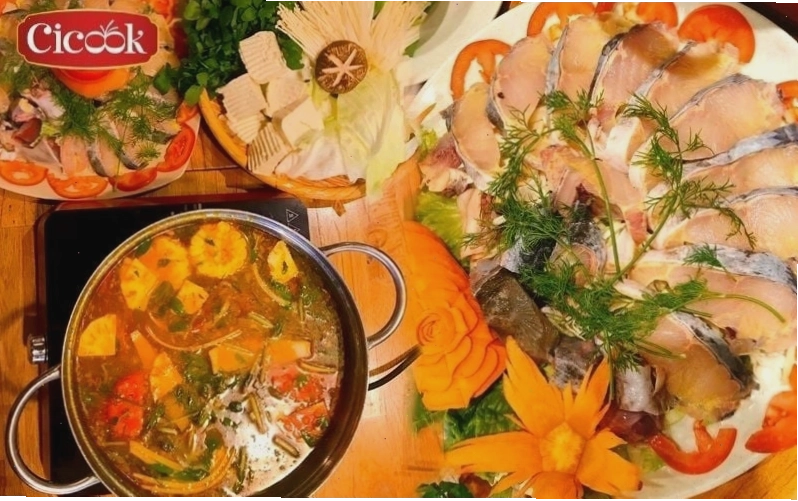 Nồi lẩu cá tầm đầy đặn và hấp dẫn