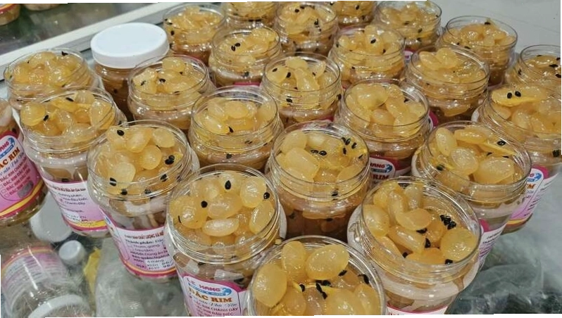 Nước mắm Gành Đỏ Phú Yên đậm đà