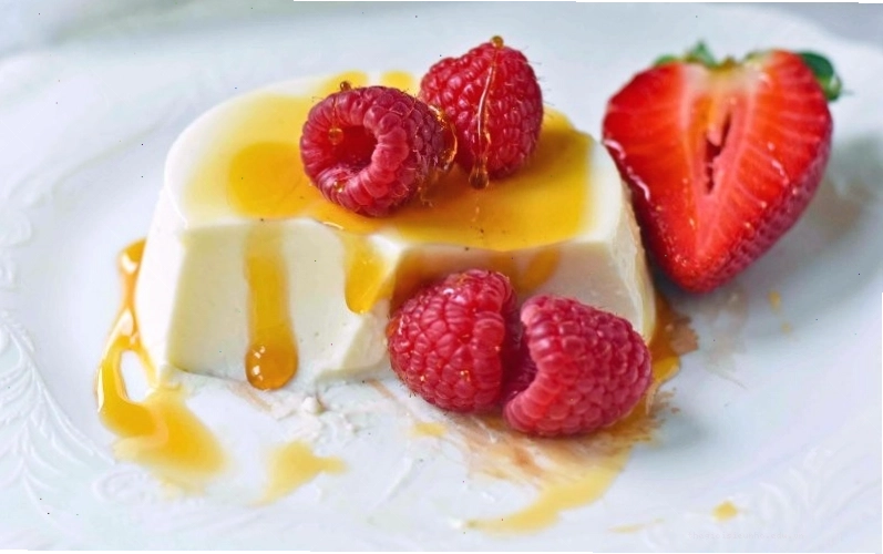 Panna cotta có kết cấu mềm mịn, phù hợp cho mọi người