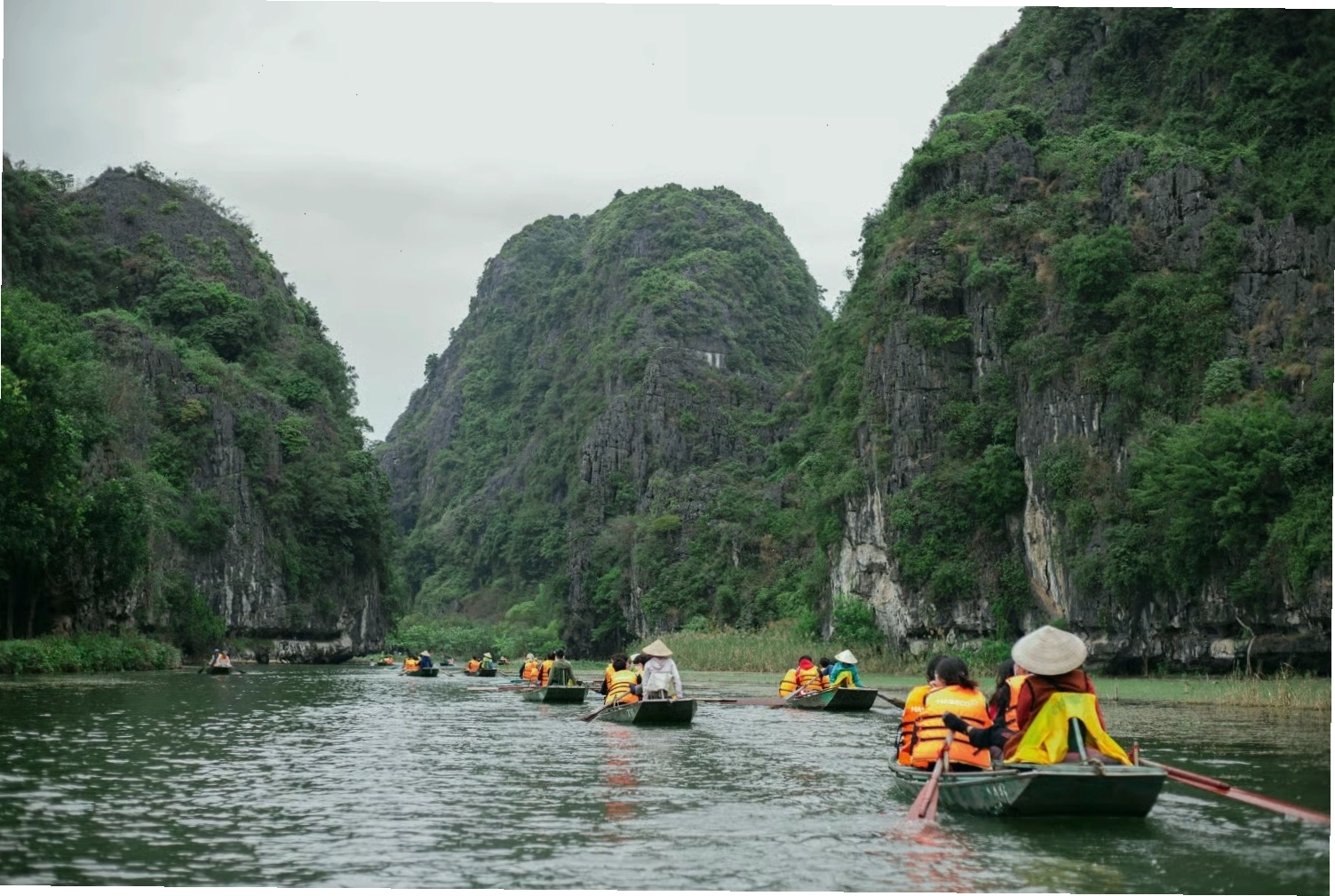 Quần thể danh thắng Tràng An là nơi thiên nhiên và lịch sử hòa quyện.