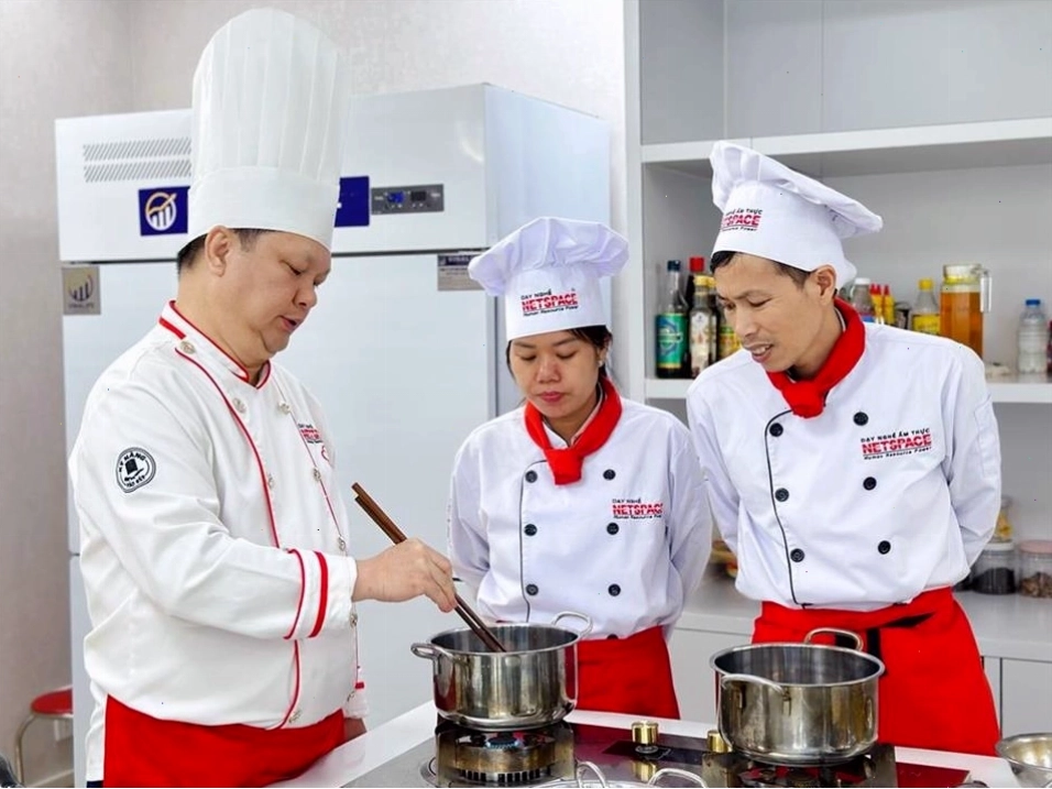 Quảng bá quán ăn vặt trên mạng xã hội