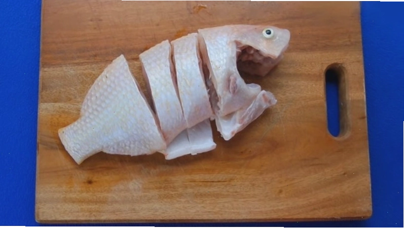 Sơ chế cá diêu hồng để loại bỏ mùi tanh
