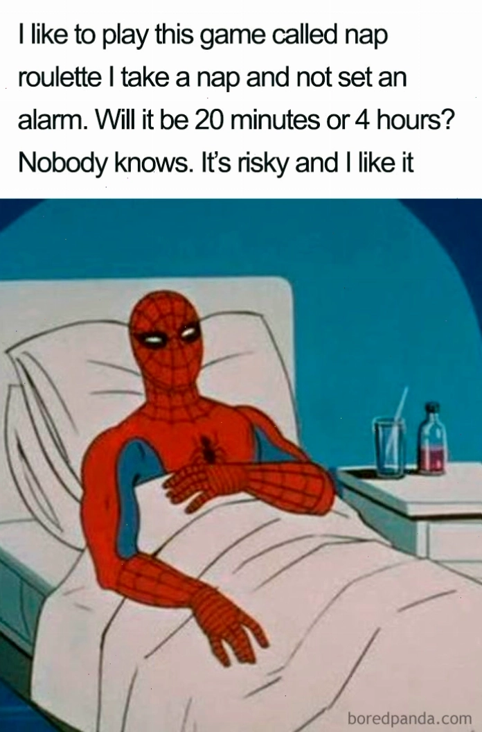 Spider-Man nằm trên giường với chú thích hài hước