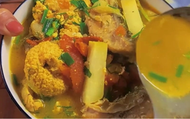 Thành phẩm món canh cá nấu su hào