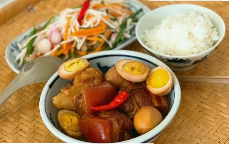 Thịt ba chỉ tươi ngon là nguyên liệu không thể thiếu