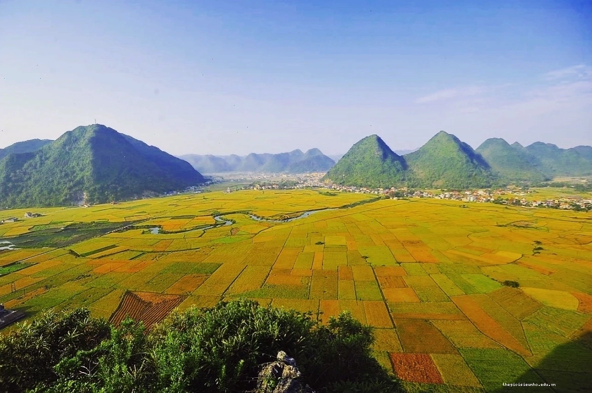 Thung lũng Vàng và Bạc ở Lạng Sơn với cảnh quan núi non hùng vĩ