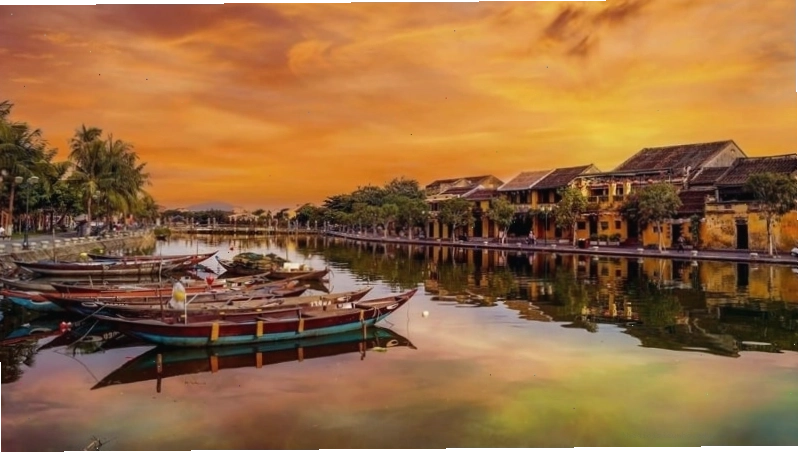 Tranh vẽ phong cảnh với sự kết hợp của núi, sông và cây cối
