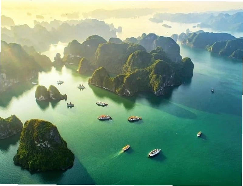Vẻ đẹp kỳ ảo của Vịnh Hạ Long