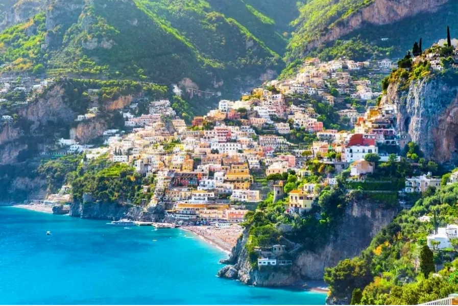 Vẻ đẹp níu chân bao du khách của Amalfi Coast