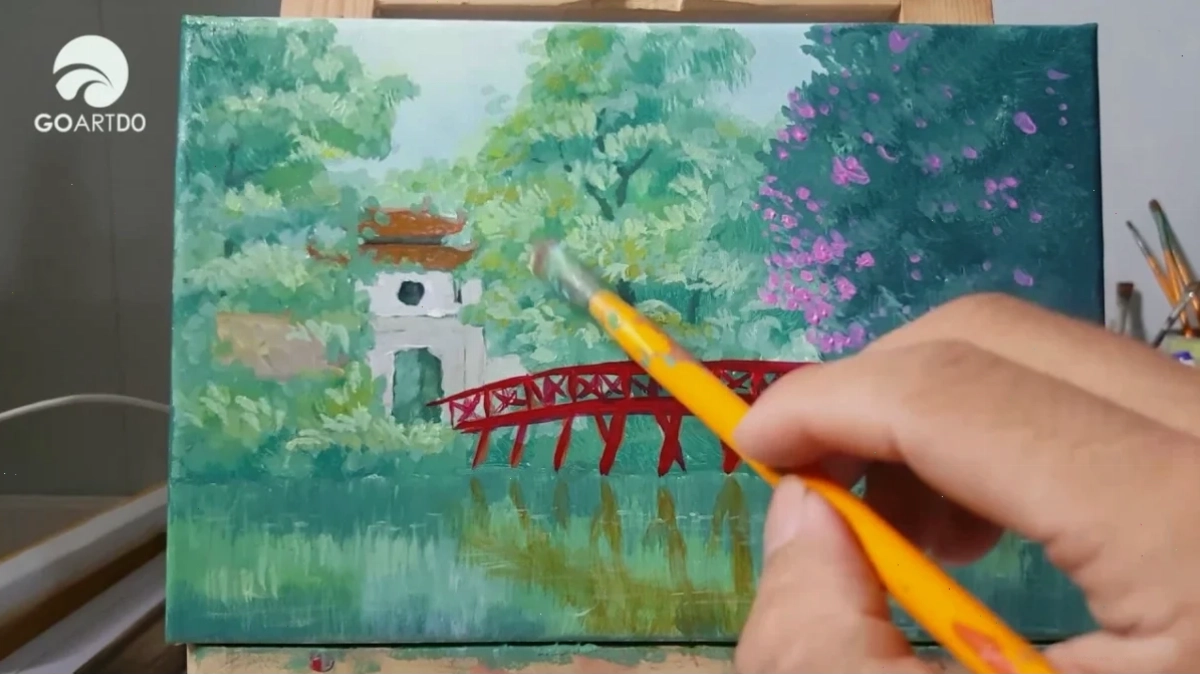Toàn cảnh Cầu Thê Húc nhìn từ xa
