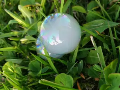 Ảnh bong bóng xà phòng macro và thế giới sắc màu huyền ảo
