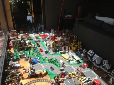 Khám phá thế giới thành phố lego tí hon đầy sắc màu kỳ ảo