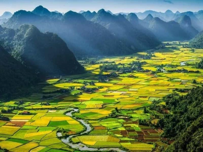 Chiêm ngưỡng vẻ đẹp thiên nhiên hùng vĩ Việt Nam và thế giới